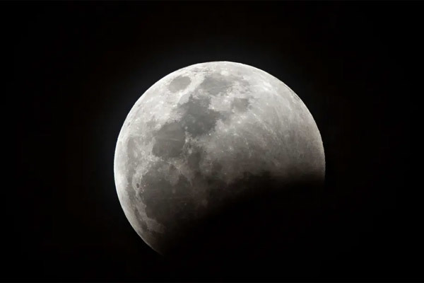 Ngắm siêu Trăng máu - Trăng sói cực hiếm trên thế giới