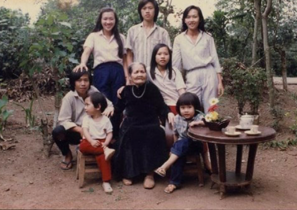 Hoài Linh: 4 người phụ nữ đặc biệt và cuộc sống sau hào quang sân khấu