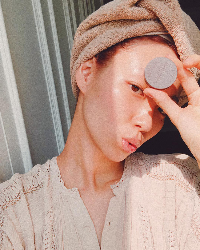 Tết đến nơi rồi, bạn nên tránh 5 sai lầm sau kẻo phải đón năm mới với làn da xuống cấp nổi đầy mụn Tết đến nơi rồi, bạn nên tránh 5 sai lầm sau kẻo phải đón năm mới với làn da xuống cấp nổi đầy mụn