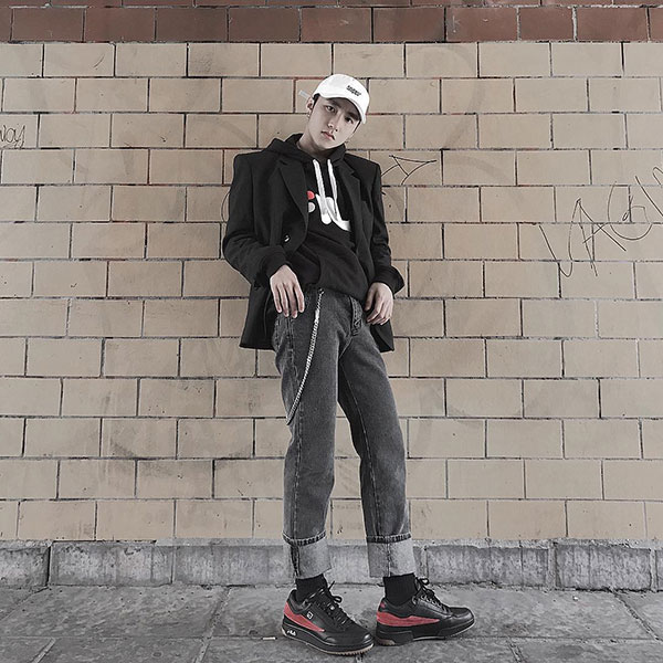 Sơn Tùng M-TP tích cực lăng xê áo hoodie phong cách streetwear