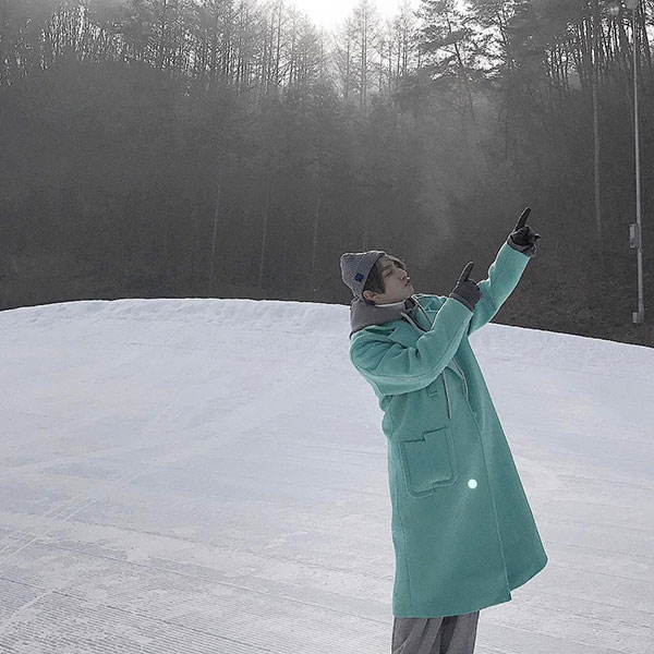 Sơn Tùng M-TP tích cực lăng xê áo hoodie phong cách streetwear