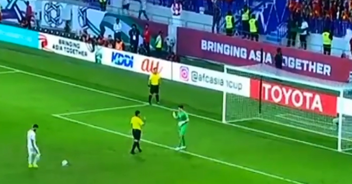 Tại sao Đặng Văn Lâm khiêu khích các cầu thủ Jordan ở loạt luân lưu