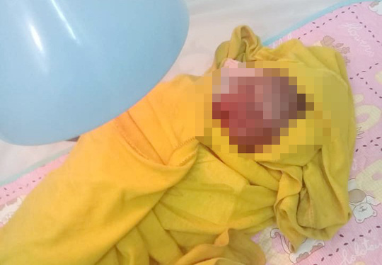 Cứu sống bé sơ sinh bị bỏ rơi trong đêm giá rét