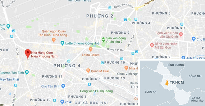 Biển quảng cáo đổ sập ở Sài Gòn, nhiều người chạy thoát thân