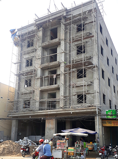 Ba người tử vong vì rơi từ tầng 4 khách sạn