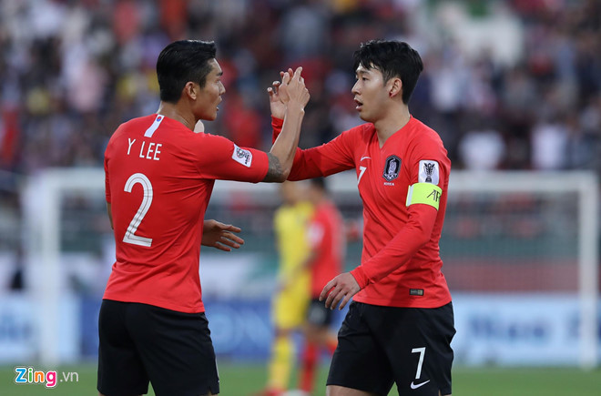 Son Heung-min mờ nhạt, Hàn Quốc chật vật vào tứ kết Asian Cup