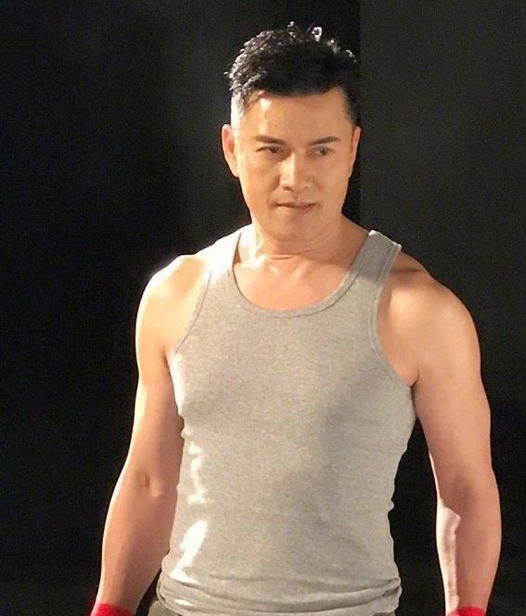 Tỷ phú nổi tiếng Hong Kong sinh tại Việt Nam: Diễn vai khét tiếng, Chân Tử Đan phải đến xin học hỏi