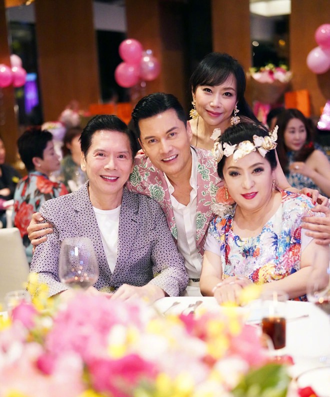 Tỷ phú nổi tiếng Hong Kong sinh tại Việt Nam: Diễn vai khét tiếng, Chân Tử Đan phải đến xin học hỏi