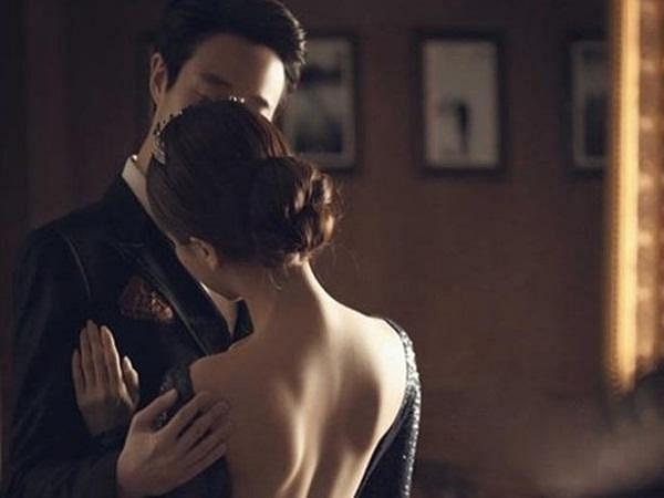 Gửi người thứ ba: Đừng mong dùng nhan sắc để giữ chân một kẻ bạc tình