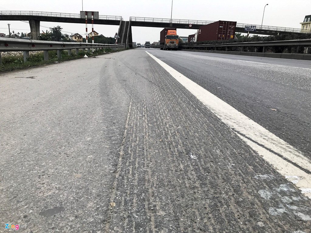 Cầu vượt xây sai gián tiếp gây tai nạn thảm khốc ở Hải Dương?