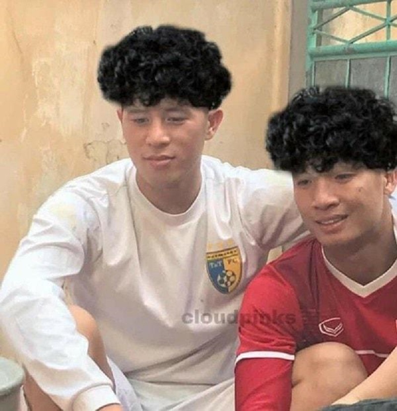 Bùi Tiến Dũng lỡ dại lên xin ý kiến dân mạng về kiểu tóc mới và cái kết đắng