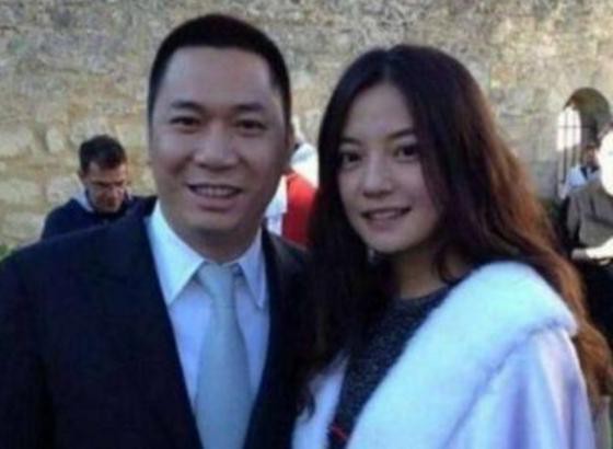 Nhìn lại tấm ảnh ngày Triệu Vy 20 tuổi, chẳng trách Huỳnh Hiểu Minh từng tương tư cô ấy suốt 10 năm