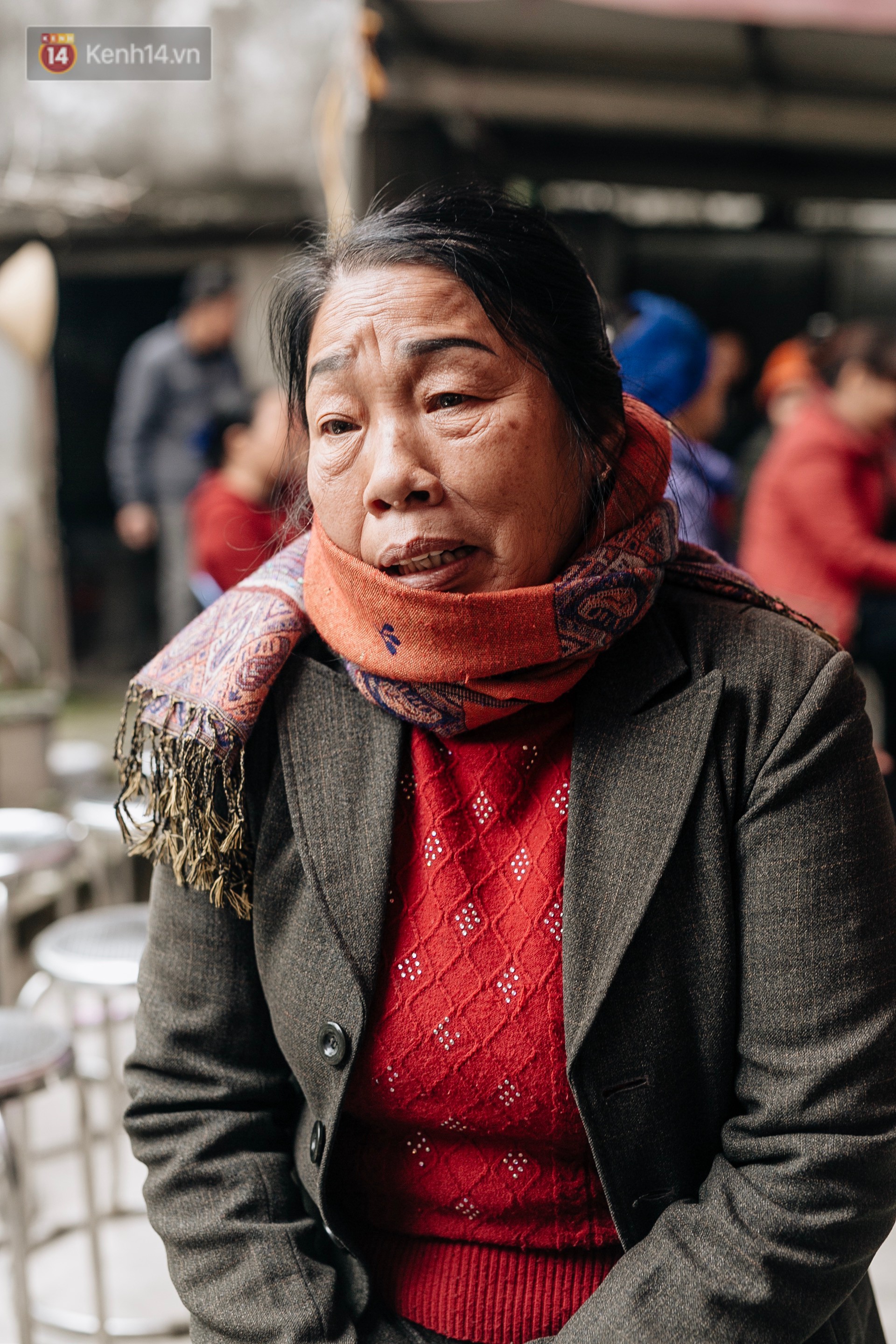 Vụ tai nạn thảm khốc ở Hải Dương: Rợp đỏ vòng hoa đưa tiễn, con gái chứng kiến sự việc không ngờ trong số nạn nhân có cha mình