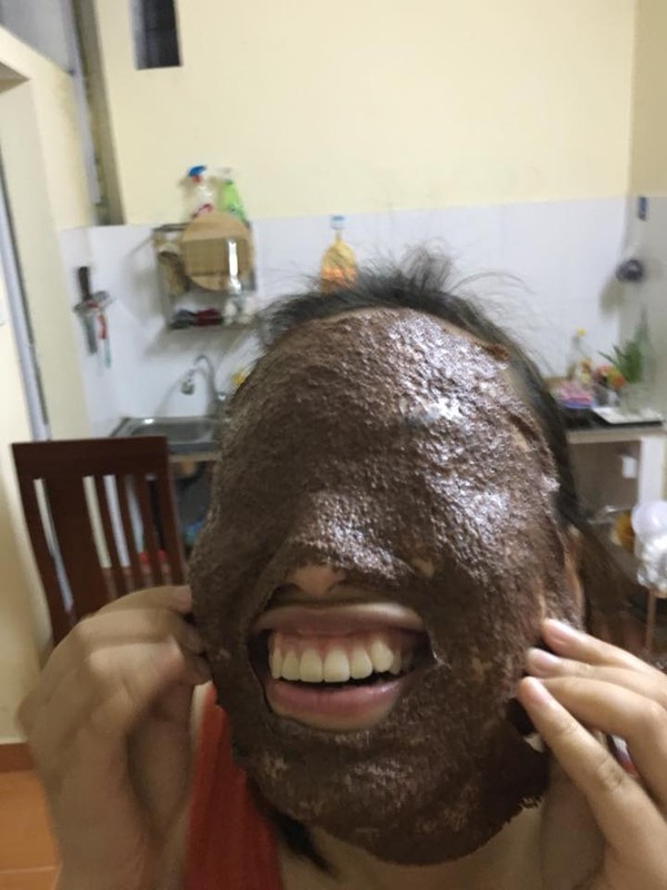 Giật mình thẳng tay vứt điện thoại khi nhìn thấy các kiểu đắp mặt nạ làm đẹp mùa Tết của hội chị em