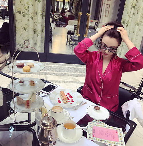 Bồ nhí 9X bị tài tử đáng tuổi bố tố cáo tống tiền