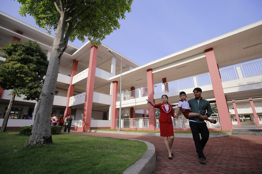 3 bé có cha mẹ chết dưới bánh container bất ngờ được tặng 2 căn hộ