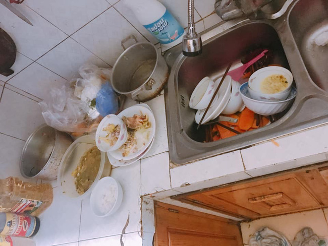 Tuyệt vọng khi bị kẹp giữa mẹ chồng và chị chồng vừa bẩn vừa lười, nàng dâu lên mạng xin hội chị em kế bỏ trốn