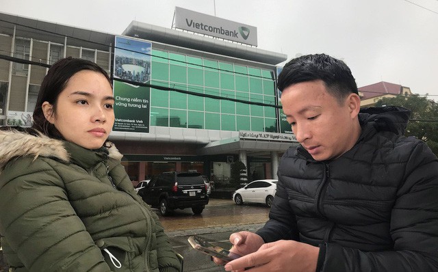 Vụ khách nữ tố mất 1,5 tỷ: Ngân hàng ra thông báo MẬT, khách hàng vẫn không đồng tình