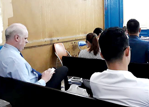 Bị sa thải, chuyên gia nước ngoài đòi bồi thường 9,6 tỷ đồng