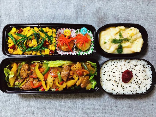 Tròn mắt thán phục người vợ quốc dân: Mỗi ngày chồng đi làm là một hộp cơm vừa ngon vừa đẹp, đủ 26 bữa/tháng