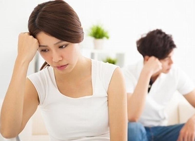 Đàn ông ở độ tuổi này, đàng hoàng đến mấy cũng dễ sẩy chân ngoại tình