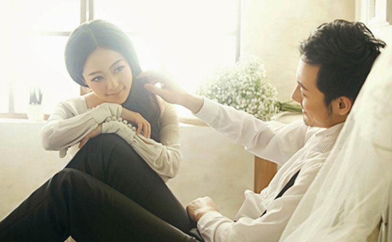 Đàn ông ở độ tuổi này, đàng hoàng đến mấy cũng dễ sẩy chân ngoại tình