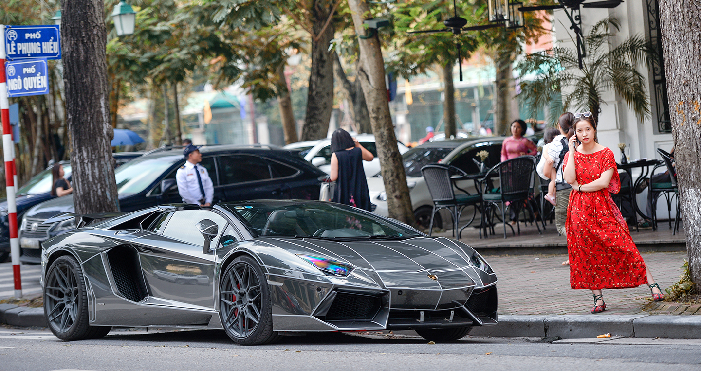 Phức tạp số phận siêu xe 26 tỷ Tuấn Hưng lái đi bão