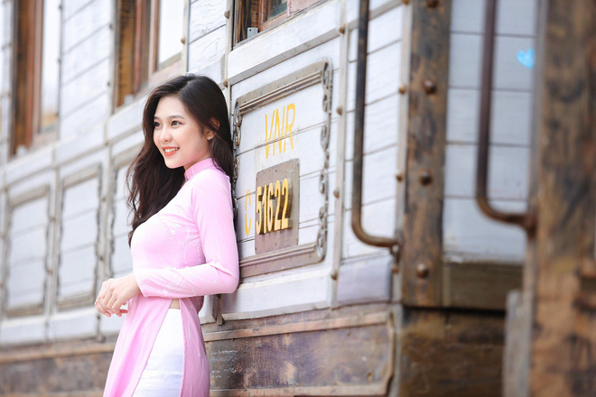 Cô gái được săn lùng sau 1 bức ảnh: Em không phải rich kid, đôi lúc còn hơi tăng động