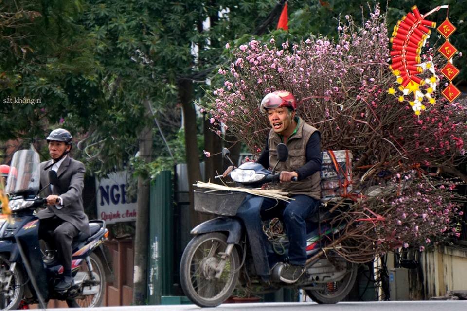 Lo sợ các cầu thủ thi đấu không kịp về ăn Tết, người hâm mộ có tâm làm hẳn bộ ảnh đón xuân hộ thần tượng