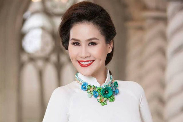 Phương Thanh, Mỹ Lệ, Thân Thúy Hà và hàng loạt cư dân mạng phản ứng với ý kiến Showbiz bây giờ quá nhiều điếm của nghệ sĩ Trung Dân
