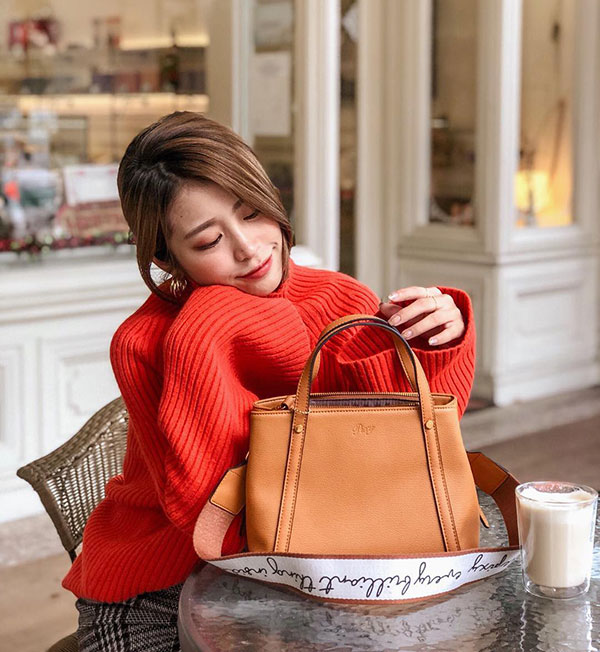 Sẵn tiền thưởng Tết, nàng công sở nên sắm ngay 5 items sau để cứ bước đến văn phòng là được khen nức nở