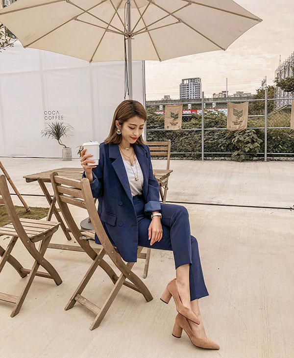 Sẵn tiền thưởng Tết, nàng công sở nên sắm ngay 5 items sau để cứ bước đến văn phòng là được khen nức nở