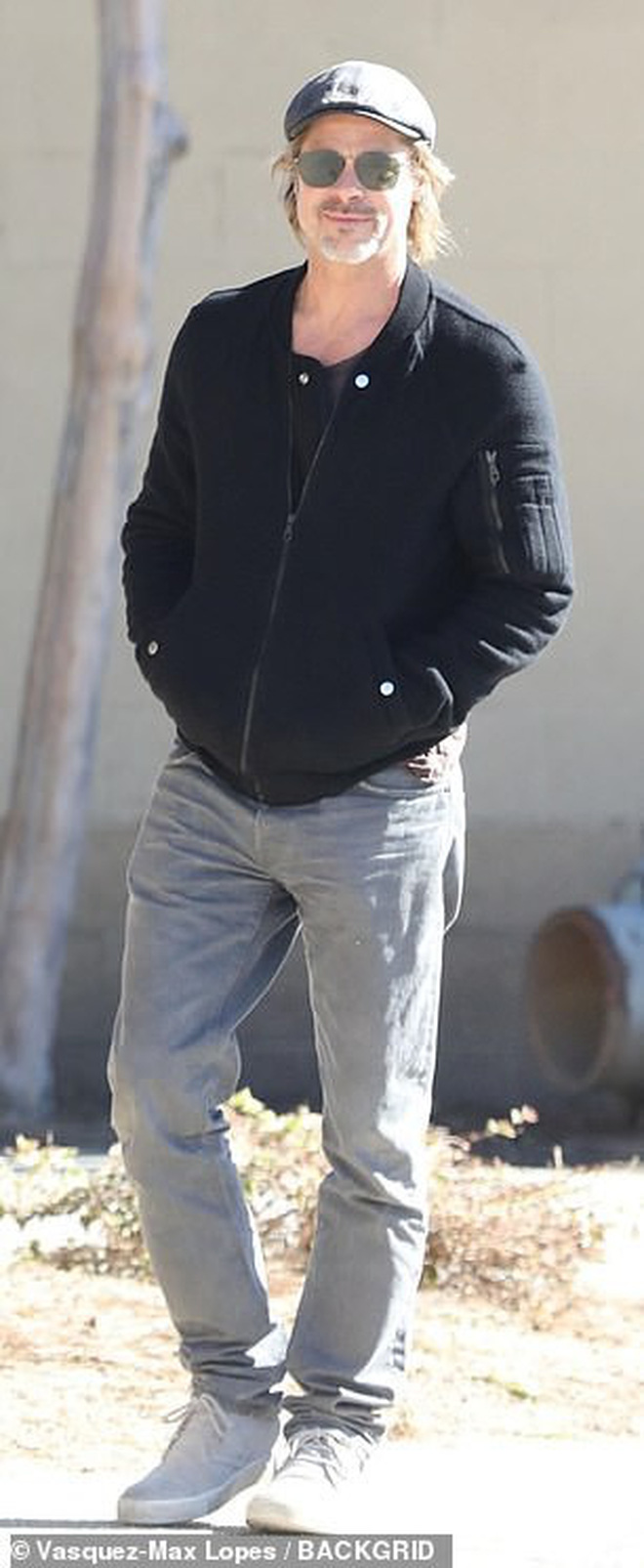 Lần đầu xuất hiện sau tin đồn hẹn hò, Brad Pitt và Charlize Theron phản ứng thế nào trước paparazzi? Lần đầu xuất hiện sau tin đồn hẹn hò, Brad Pitt và Charlize Theron phản ứng thế nào trước paparazzi?