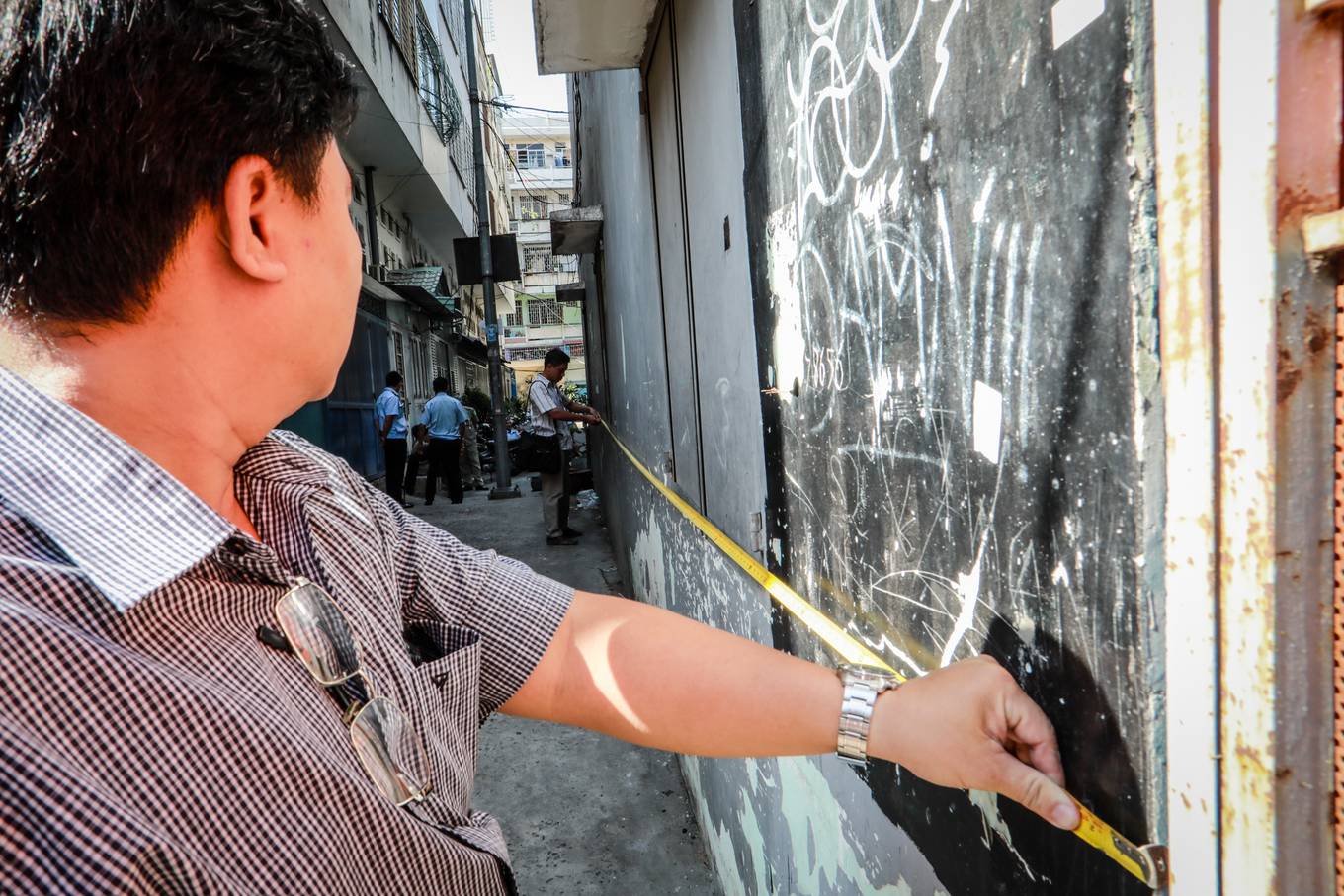 Hàng trăm người trong chung cư nghiêng ở Sài Gòn di dời khẩn cấp