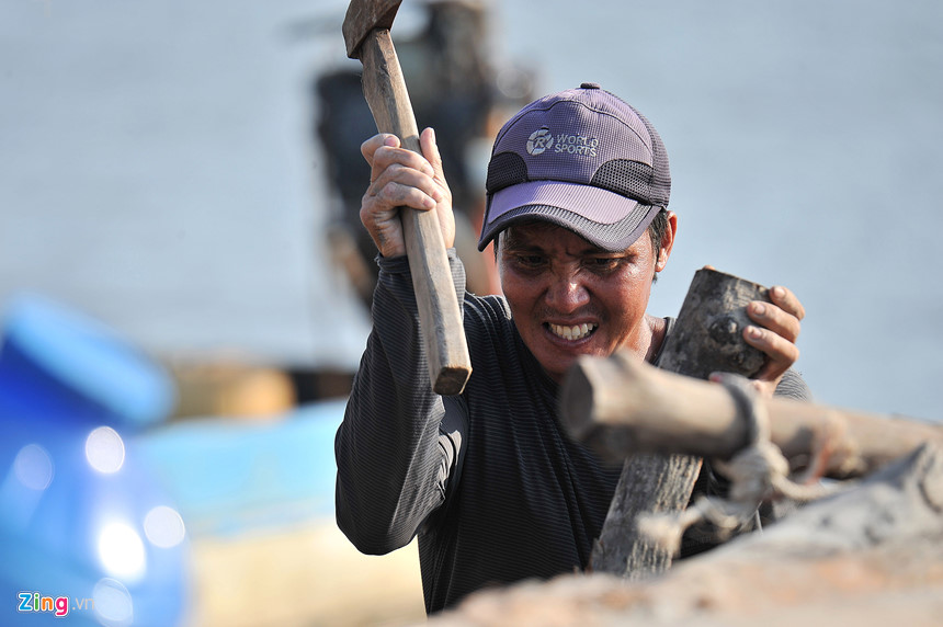 Người nhện ở vùng biển cực nam Tổ quốc