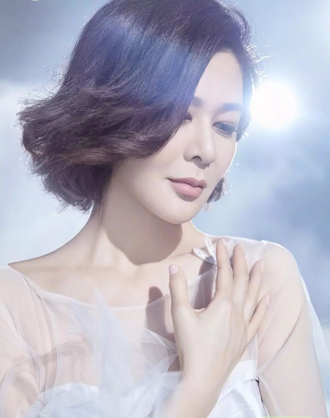 Nhan sắc minh tinh tuổi U60 được bầu chọn đẹp nhất Trung Quốc