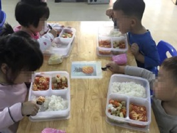 Vi phạm an toàn vệ sinh thực phẩm, một trường mẫu giáo Trung Quốc khiến 170 học sinh nhập viện