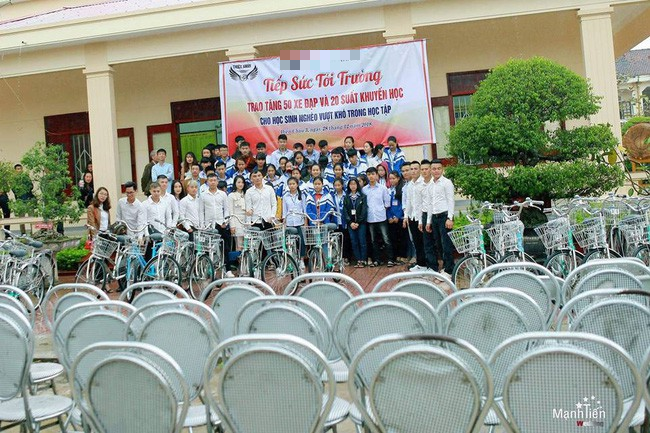 Góc chồng nhà người ta: Tặng vợ cùng bạn bè 3 ô tô và 8 xe ga xịn nhân kỉ niệm 6 năm ngày cưới