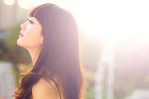 Tự hào vì chồng giàu có làm trưởng phòng, ngày phát hiện một thứ trong xe tôi chết lặng