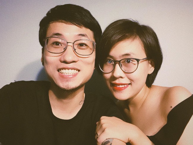 Truy tìm cặp cô dâu, chú rể người chơi trống, người hát rock quẩy tung bar ngay sau giờ hành lễ