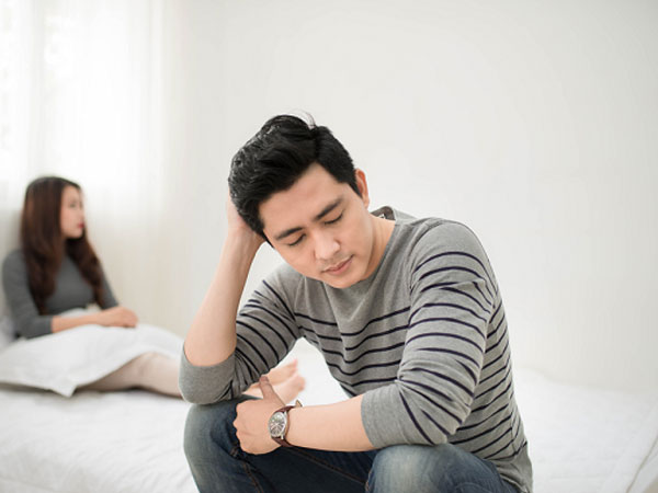 Sau sinh gần 1 năm vợ vẫn né tránh gần gũi, cho đến một ngày tôi ngã ngửa khi phát hiện ra nguyên nhân