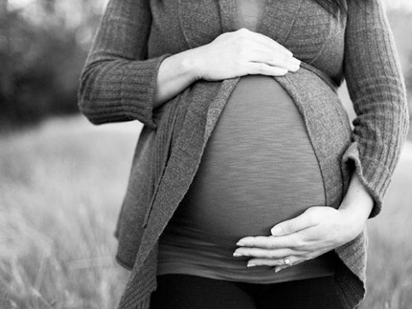 Sau sinh gần 1 năm vợ vẫn né tránh gần gũi, cho đến một ngày tôi ngã ngửa khi phát hiện ra nguyên nhân