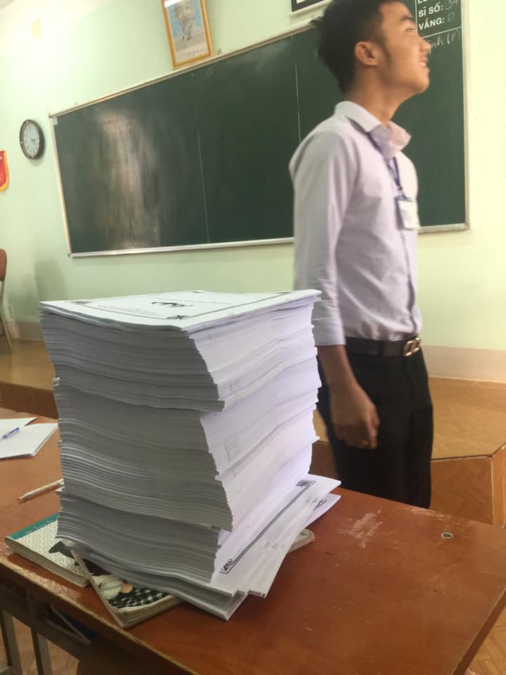 Một bức ảnh - ngàn tâm tư: Nỗi ám ảnh của học sinh, sinh viên mang tên bài tập Tết