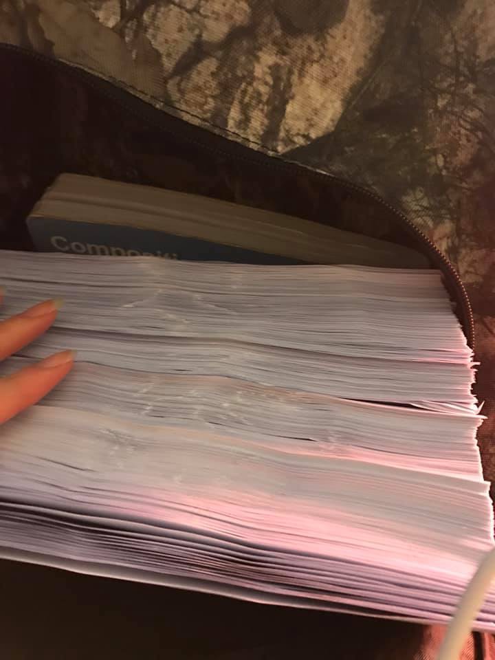 Một bức ảnh - ngàn tâm tư: Nỗi ám ảnh của học sinh, sinh viên mang tên bài tập Tết