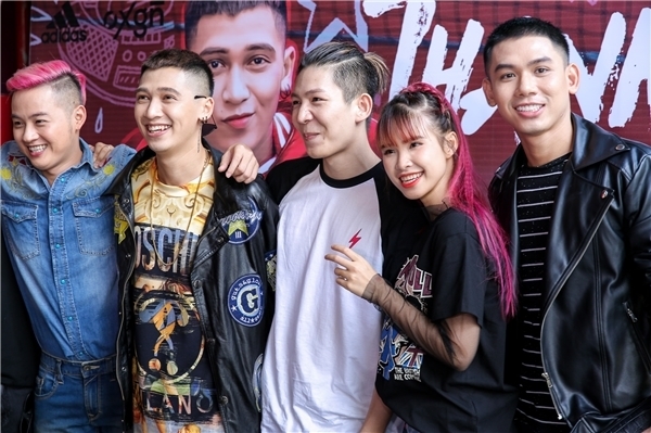 Điểm danh những hội bạn thân đình đám của showbiz Việt: Người lặng lẽ bên nhau hơn 10 năm, kẻ dứt tình rồi đem nhau ra đấu tố