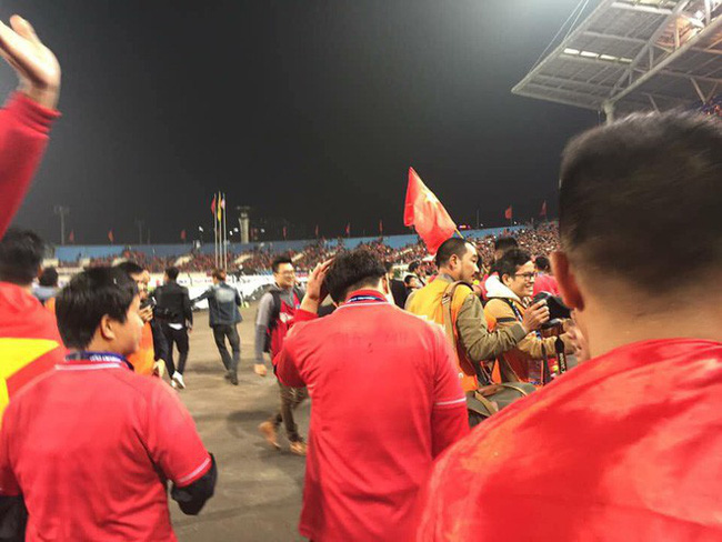 Những bí mật ngọt ngào khiến Xuân Trường, dù ít ra sân vẫn luôn là hoàng tử mắt hí đáng yêu của NHM