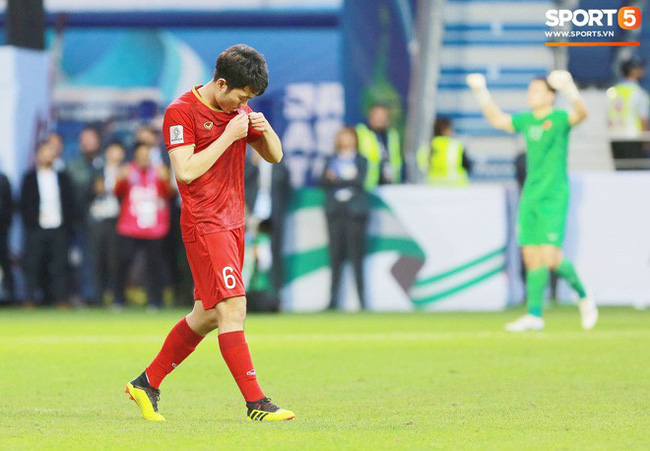 Những bí mật ngọt ngào khiến Xuân Trường, dù ít ra sân vẫn luôn là hoàng tử mắt hí đáng yêu của NHM