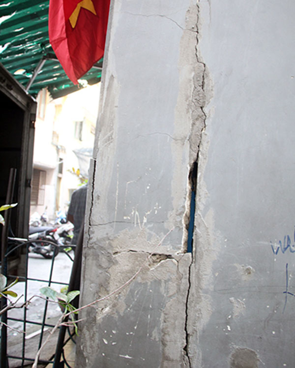 Quận 1 từng bốn lần đề nghị xác định chung cư nghiêng để di dời dân