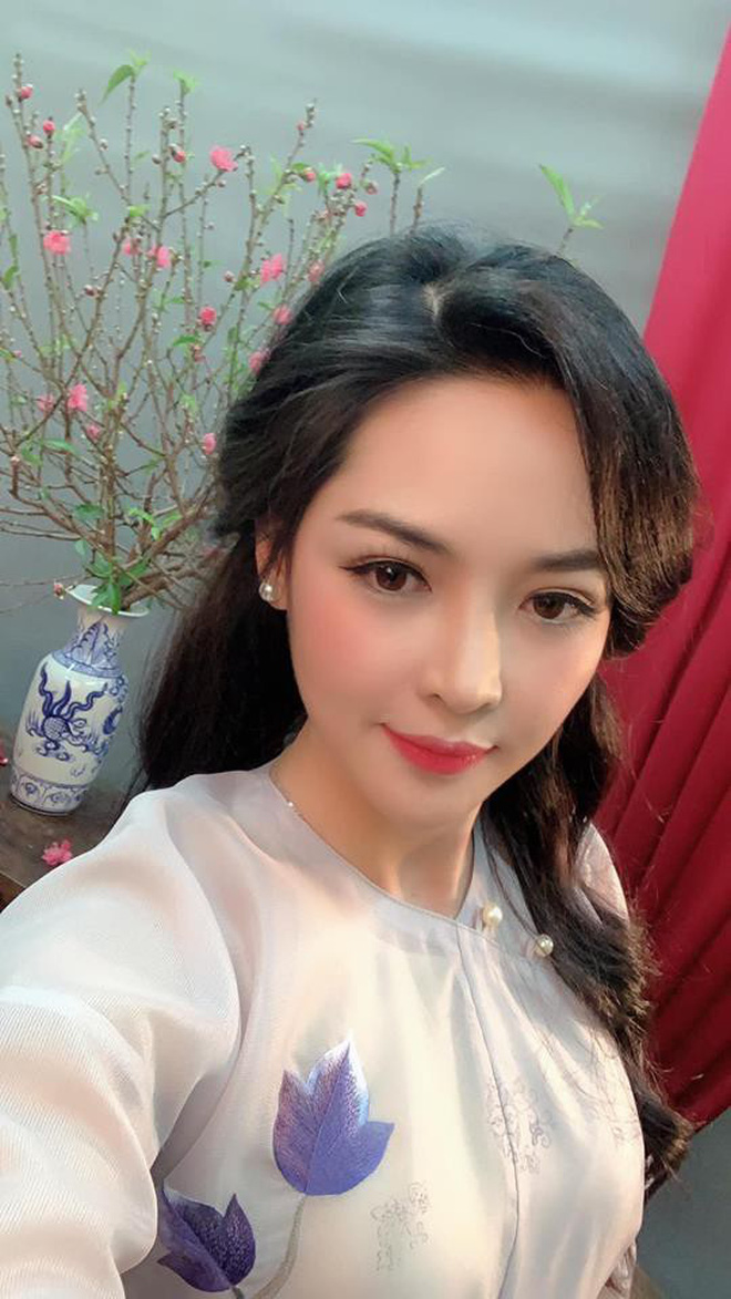 Vừa đăng ảnh thả thính Facebook, hot girl dao kéo Vũ Thanh Quỳnh hốt hoảng thấy mình bị đem rao là PG từ A-Z