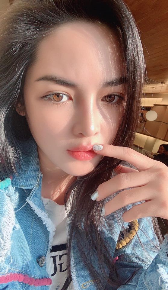 Vừa đăng ảnh thả thính Facebook, hot girl dao kéo Vũ Thanh Quỳnh hốt hoảng thấy mình bị đem rao là PG từ A-Z